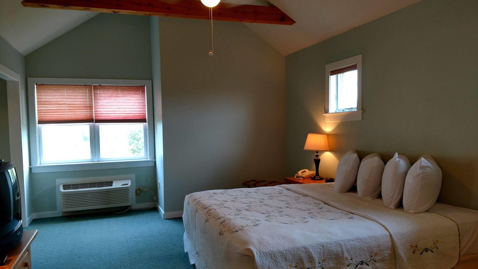 Spruce Lane Lodge&Cottages Smoketown  Extérieur photo